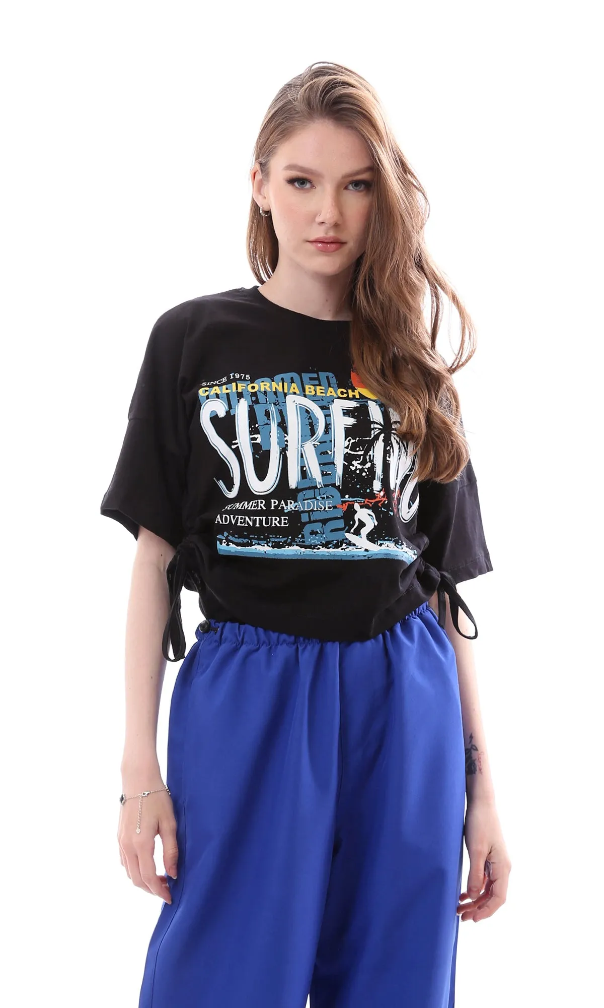 O165475 Black Cropped T-Shirt "Surfing" Printed With Side Drawstring